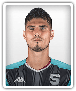 Aaron Cruz